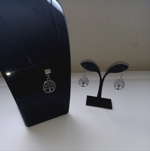 NEW 18K White GoldPlated Tree of Life Corded Necklace & Earrings Set - Picture 2 of 3